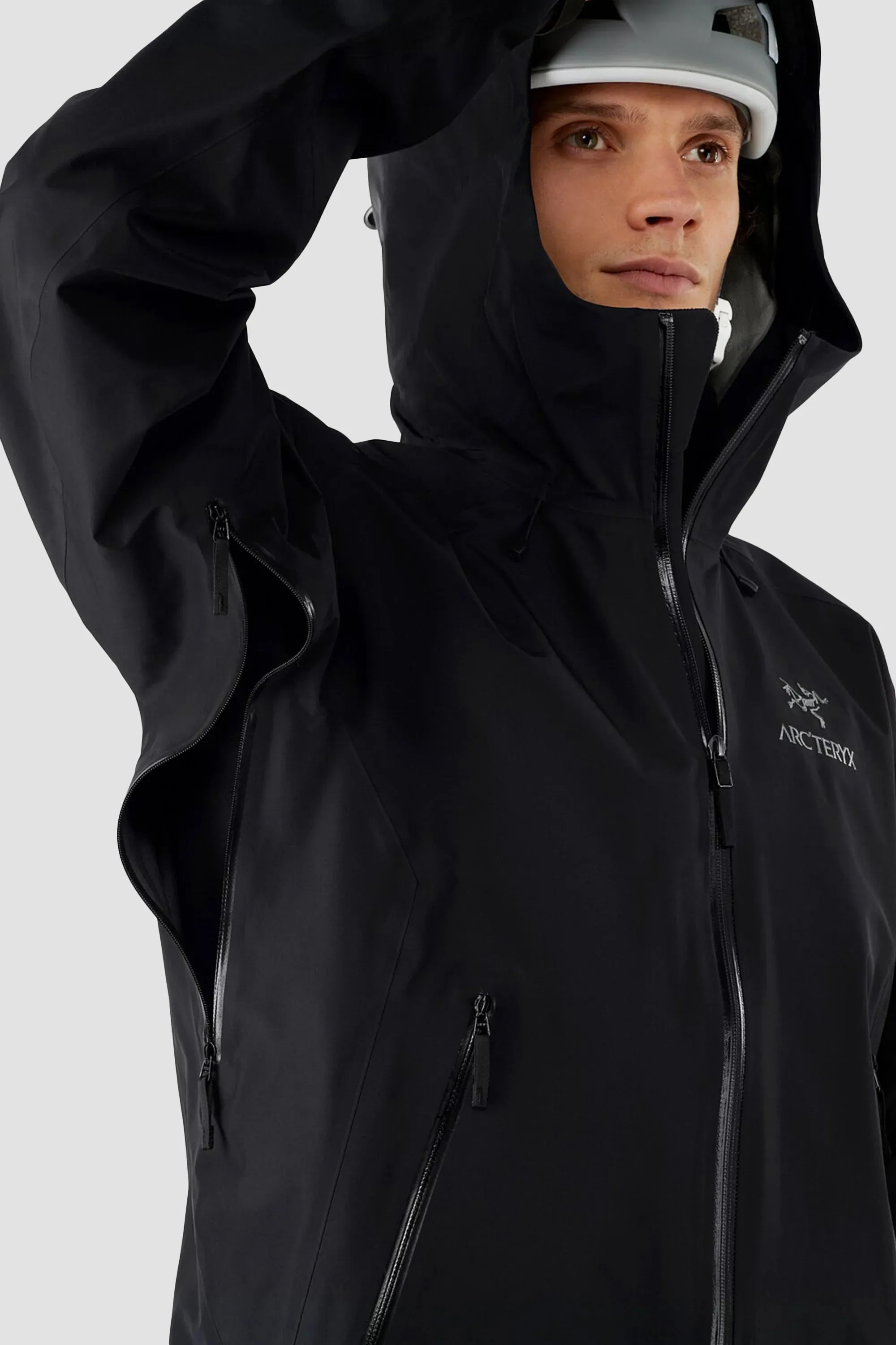 Arc'teryx Men's Beta LT Jacket in Black