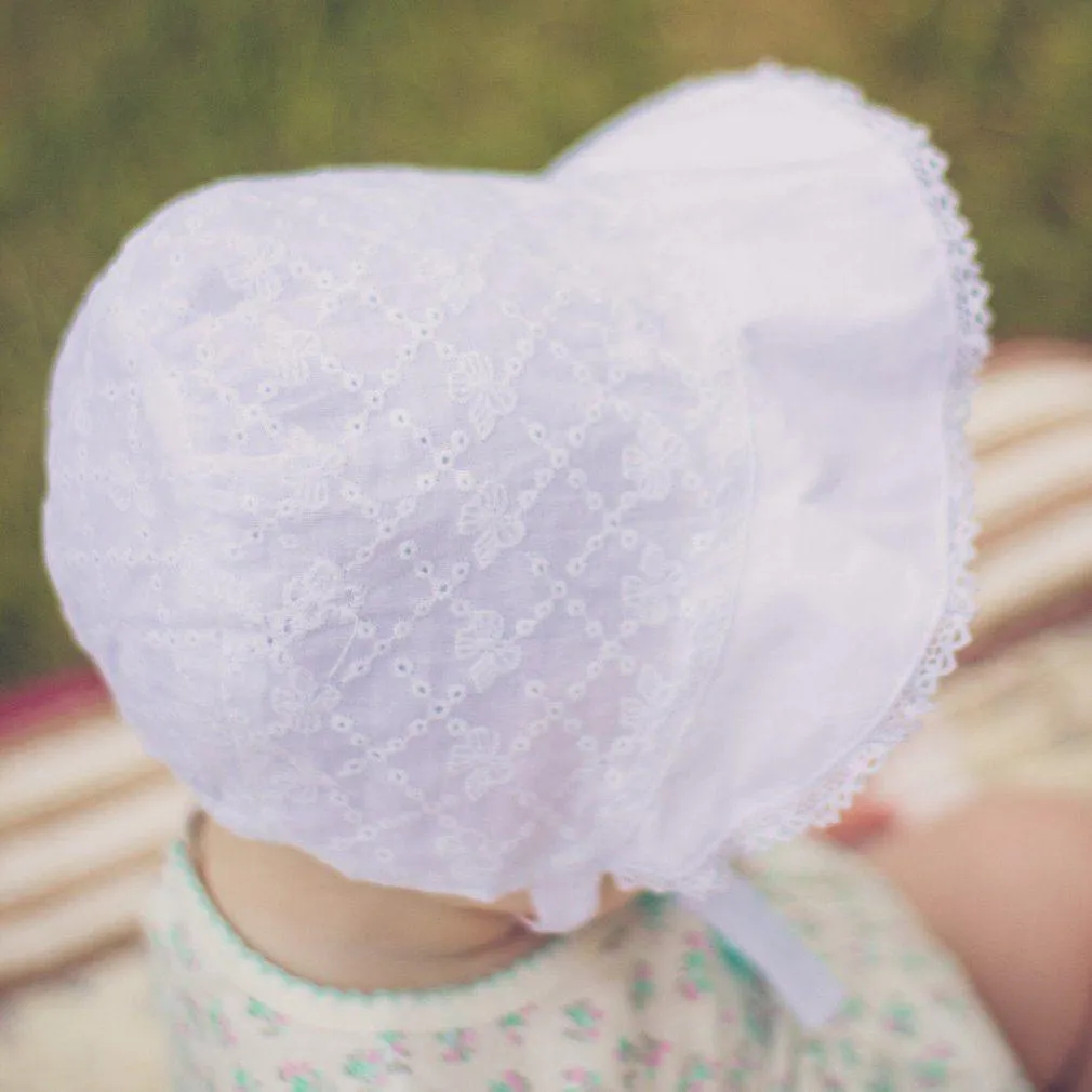 Bow Eyelet Sunbonnet