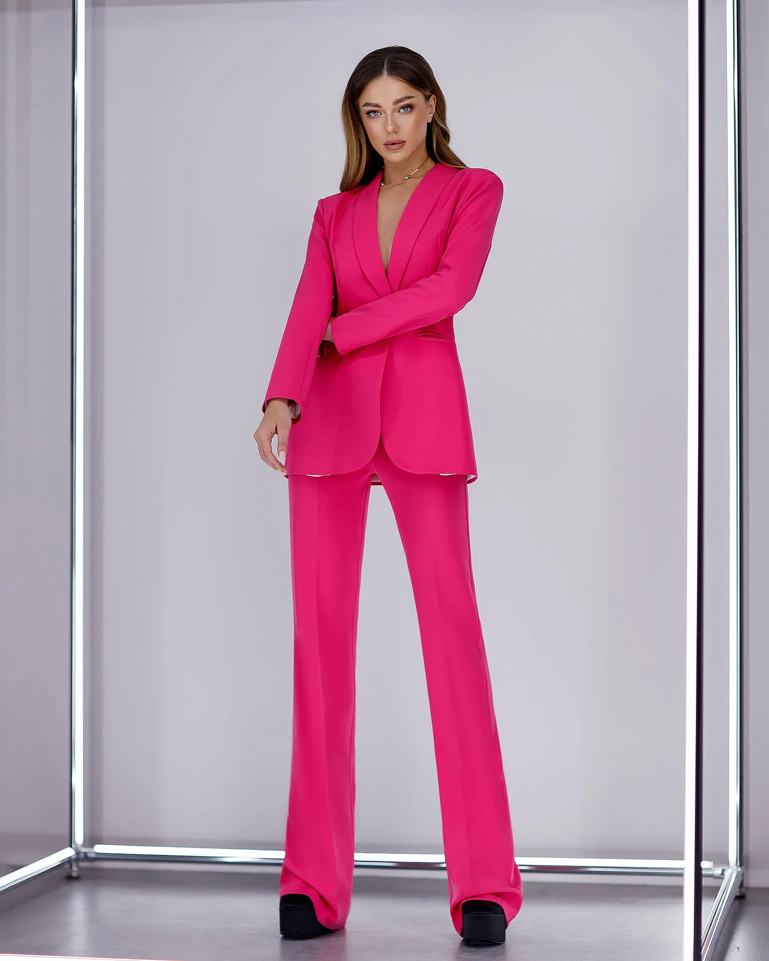 Crimson Shawl Lapel Suit 2-Piece