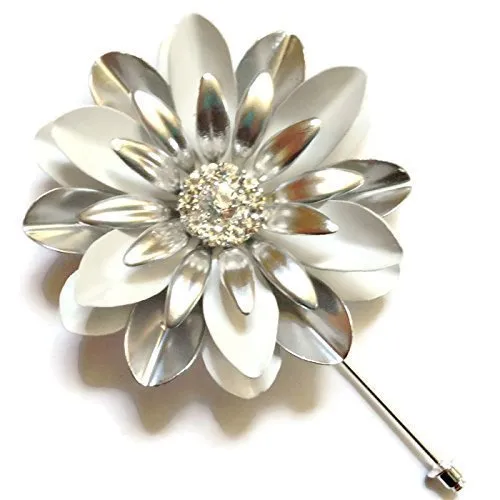 Large White and Silvertone Daisy Pin