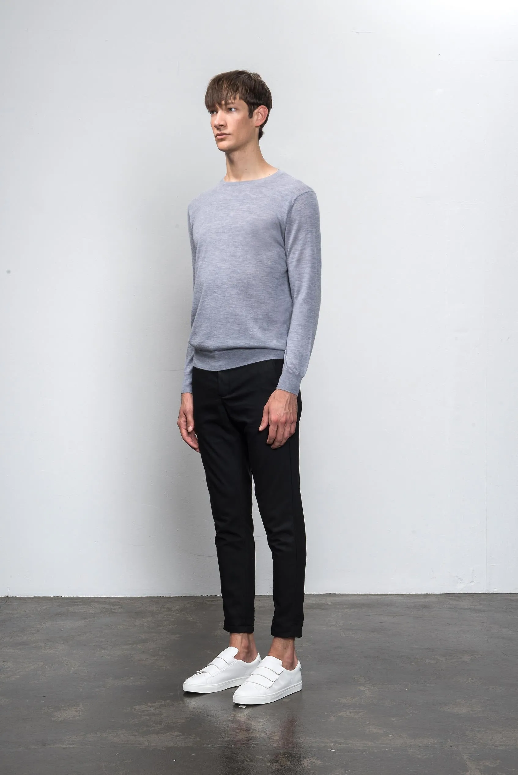 Men Lightweight Crew Neck_Slate