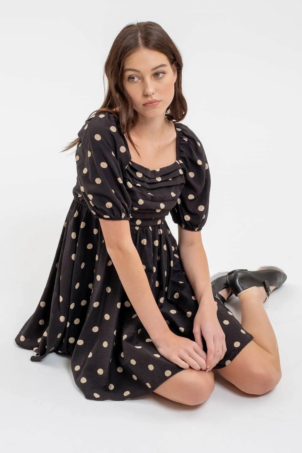 POLKA DOT BALLOON SLEEVE PLEATED MINI DRESS