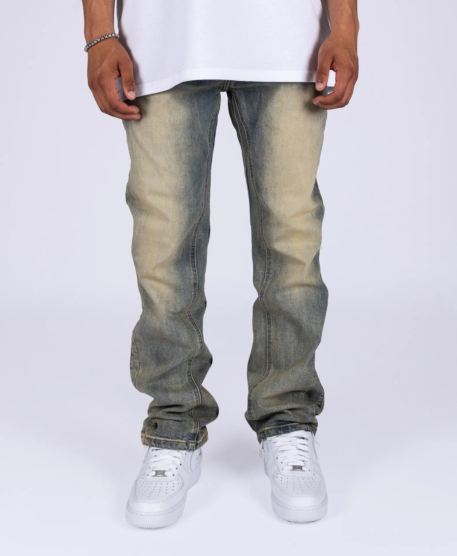 STRAIGHT LEG FLARED JEANS