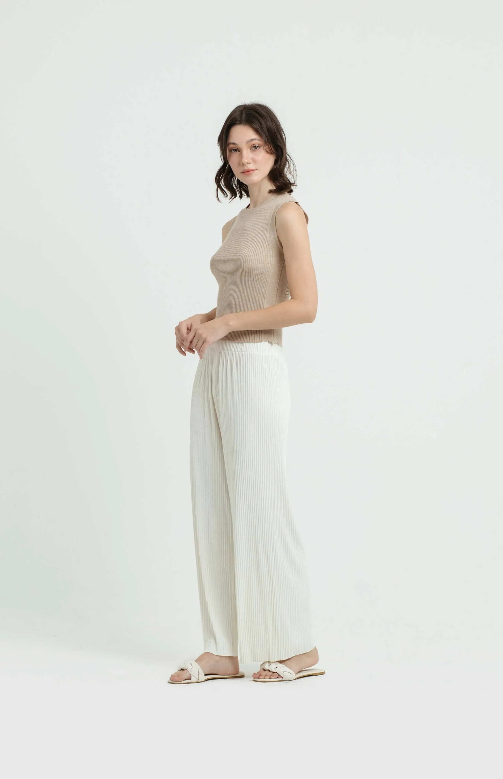 White Easy Pleated Pants